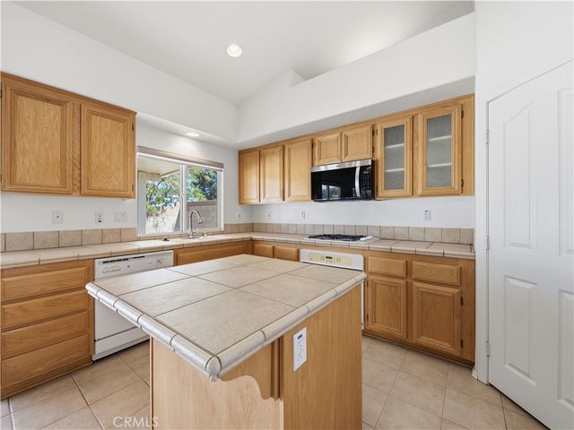 2021 W. Avenue J9, Lancaster, CA 93536
