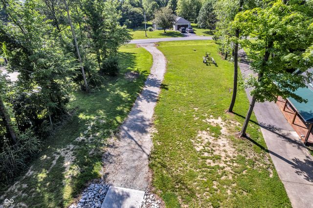 656 Jefferson Valley, Coatesville, IN 46121