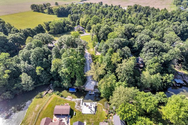 656 Jefferson Valley, Coatesville, IN 46121