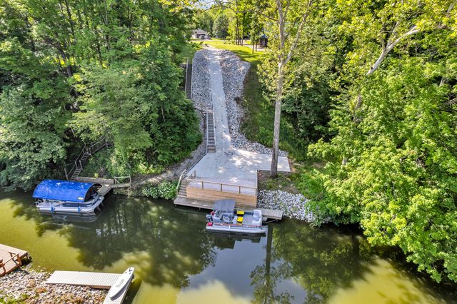 656 Jefferson Valley, Coatesville, IN 46121