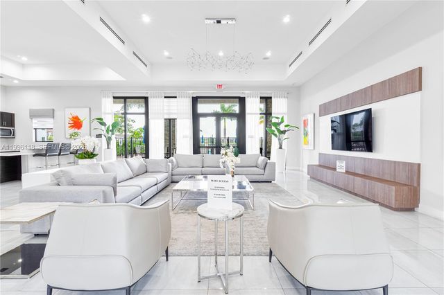 817 NE 211th Street, Miami, FL 33179