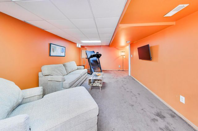 5494 Victoria Place, Crown Point, IN 46307