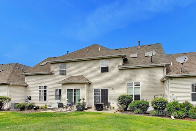 5494 Victoria Place, Crown Point, IN 46307