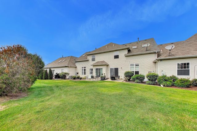 5494 Victoria Place, Crown Point, IN 46307