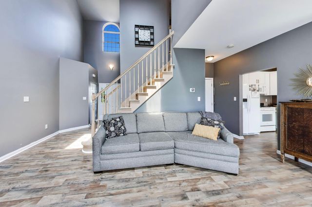 5494 Victoria Place, Crown Point, IN 46307