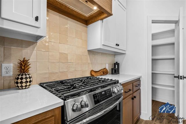 5867 Tadpole Dr, Elgin, OK 73538