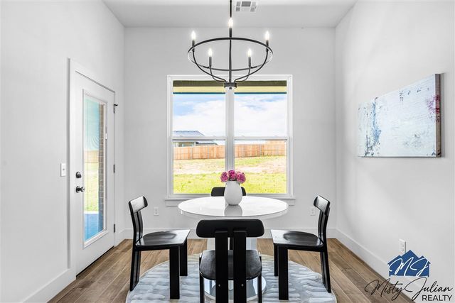 5867 Tadpole Dr, Elgin, OK 73538