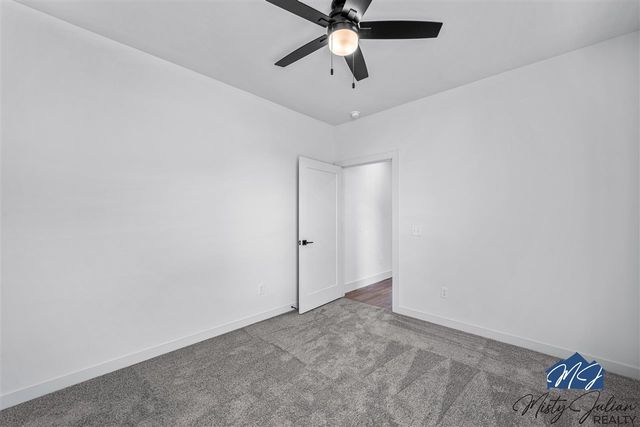 5867 Tadpole Dr, Elgin, OK 73538