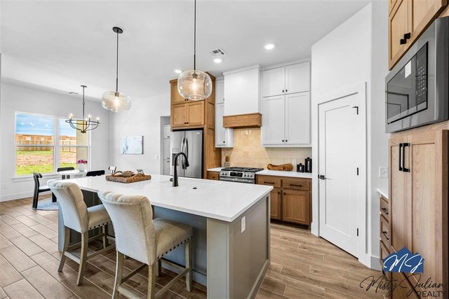 5867 Tadpole Dr, Elgin, OK 73538