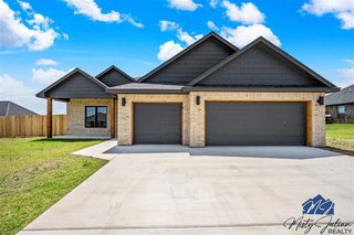 5867 Tadpole Dr, Elgin, OK 73538