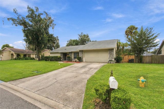 2621 BRIDLE DRIVE, Plant City, FL 33566