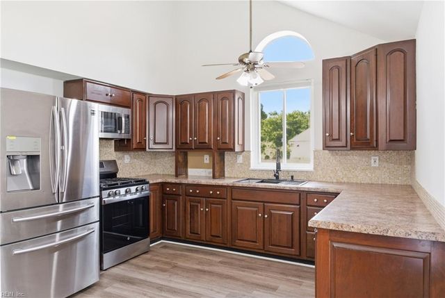 2044 Chicory ST, Virginia Beach, VA 23453