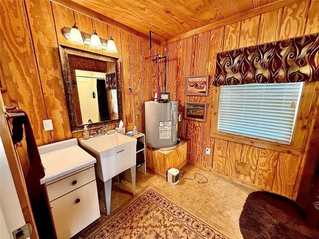 631 CR 352, Merkel, TX 79536