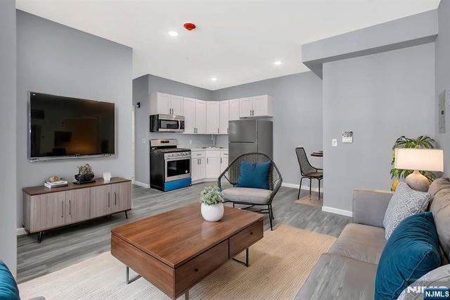 155-157 Clifton Avenue, Newark, NJ 07104