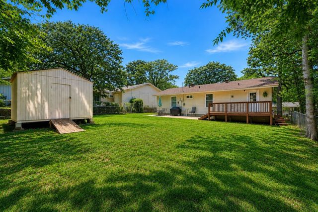 1111 Ridgewood Road, Denison, TX 75020