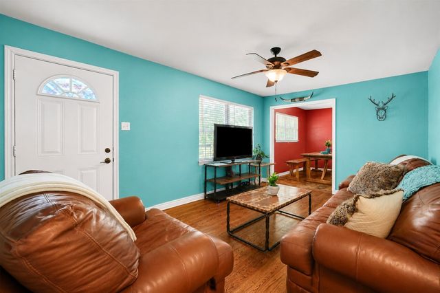 1111 Ridgewood Road, Denison, TX 75020