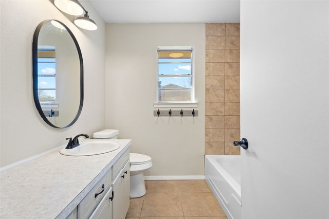 1206 Anetta Street, Bowie, TX 76230