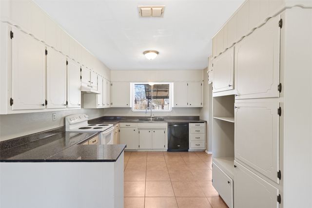 1206 Anetta Street, Bowie, TX 76230