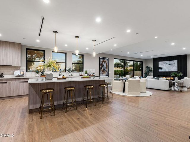2223 Mar Vista Avenue, Altadena, CA 91001
