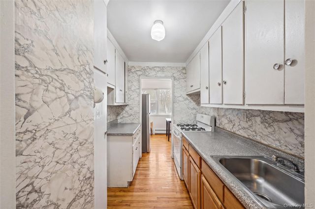3131 Grand Concourse 2J, Bronx, NY 10468