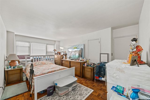 3131 Grand Concourse 2J, Bronx, NY 10468