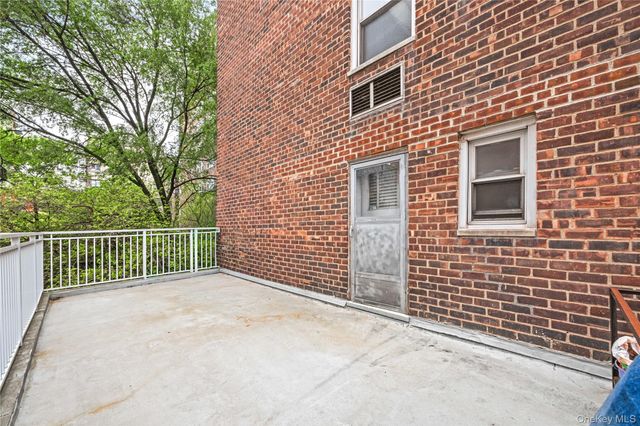 3131 Grand Concourse 2J, Bronx, NY 10468