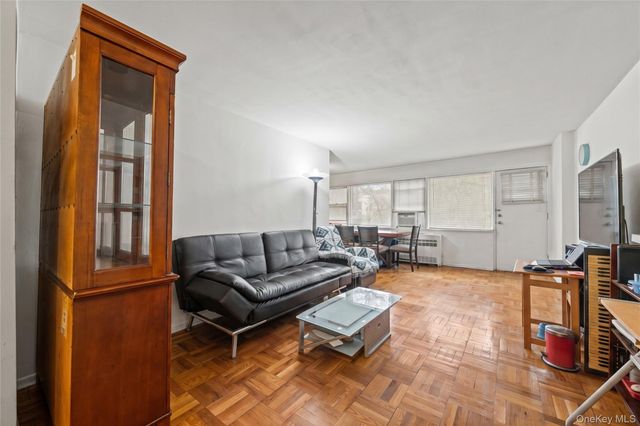 3131 Grand Concourse 2J, Bronx, NY 10468