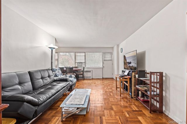 3131 Grand Concourse 2J, Bronx, NY 10468