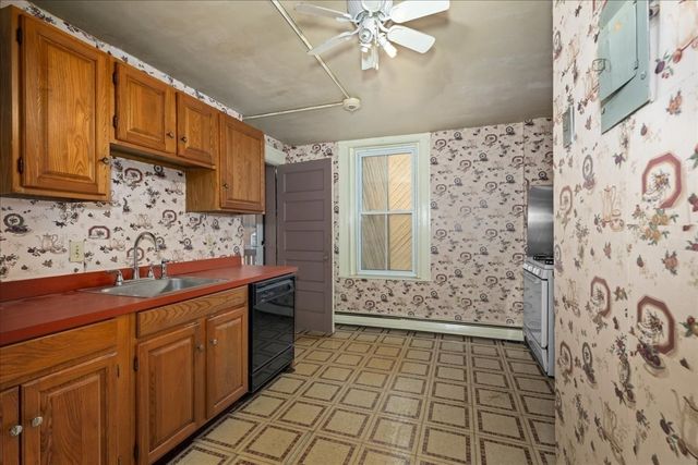 6 Chatham Pl 8, Worcester, MA 01609