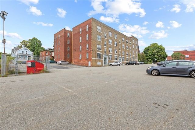 6 Chatham Pl 8, Worcester, MA 01609