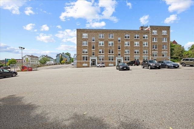 6 Chatham Pl 8, Worcester, MA 01609