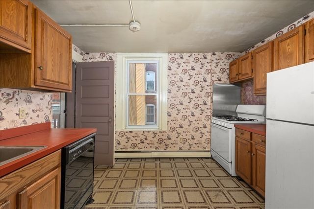 6 Chatham Pl 8, Worcester, MA 01609