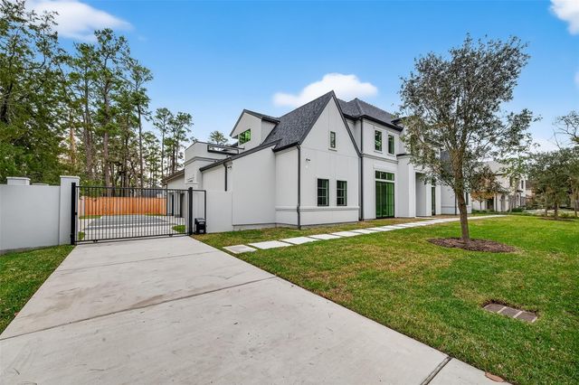 26 Valley Forge Drive, Houston, TX 77024