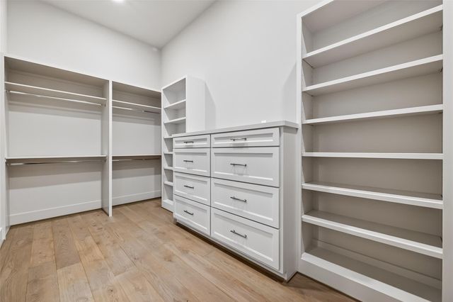 26 Valley Forge Drive, Houston, TX 77024