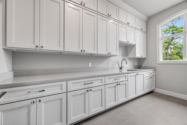 26 Valley Forge Drive, Houston, TX 77024