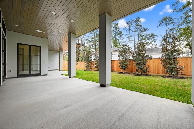 26 Valley Forge Drive, Houston, TX 77024