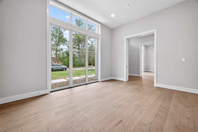 26 Valley Forge Drive, Houston, TX 77024