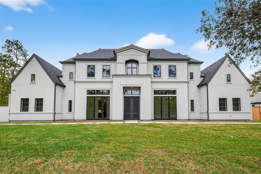 26 Valley Forge Drive, Houston, TX 77024