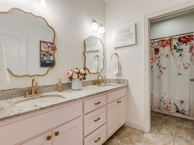 5603 Aspen Avenue, Bartlesville, OK 74006