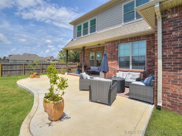 5603 Aspen Avenue, Bartlesville, OK 74006