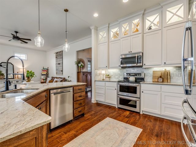 5603 Aspen Avenue, Bartlesville, OK 74006