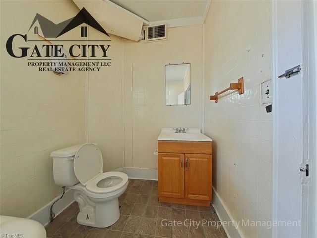 224 N Dunleith Avenue, Winston-salem, NC 27101