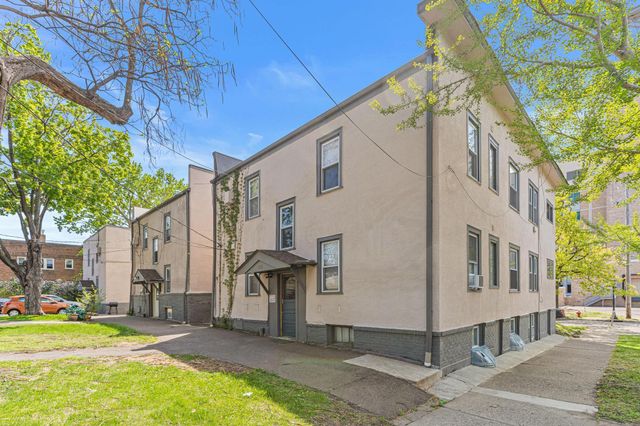 418 Pierce Street N, Saint Paul, MN 55104