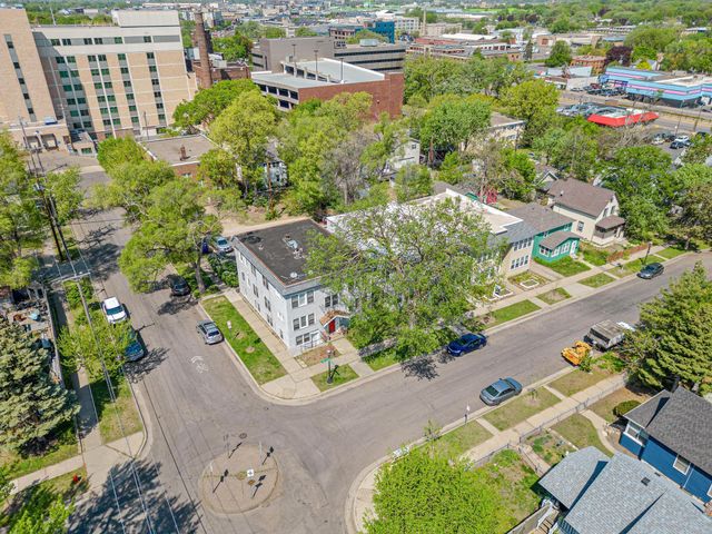418 Pierce Street N, Saint Paul, MN 55104