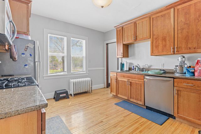 418 Pierce Street N, Saint Paul, MN 55104