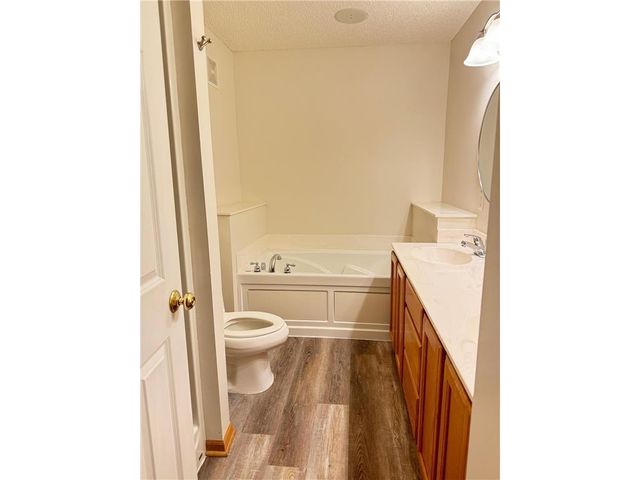 2556 Yellowstone Drive 62, Hastings, MN 55033