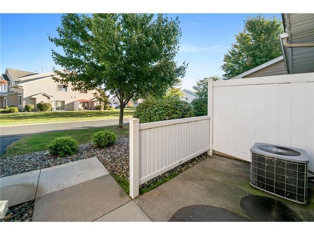 2556 Yellowstone Drive 62, Hastings, MN 55033