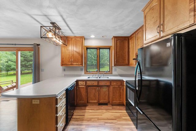 7364 JENSEN ROAD, Oshkosh, WI 54904