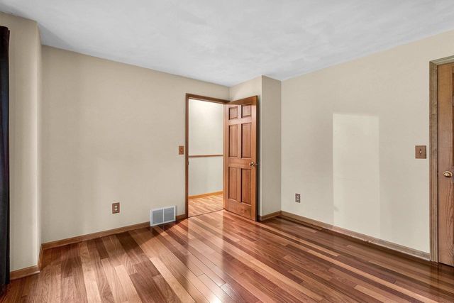 7364 JENSEN ROAD, Oshkosh, WI 54904