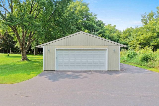 7364 JENSEN ROAD, Oshkosh, WI 54904